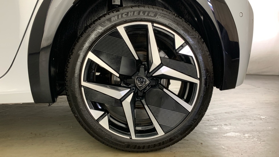 Peugeot 208 1.2 Gt Premium Hatchback Hybrid E-dsc6  #25