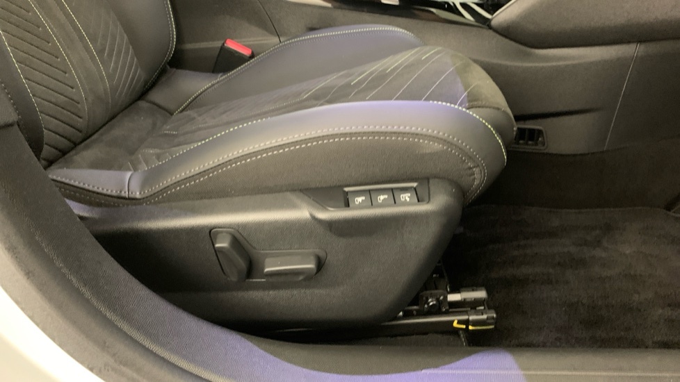 Peugeot 208 1.2 Gt Premium Hatchback Hybrid E-dsc6  #60