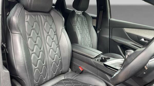 Peugeot 3008 1.2 Puretech Gt Premium Eat8 White #18