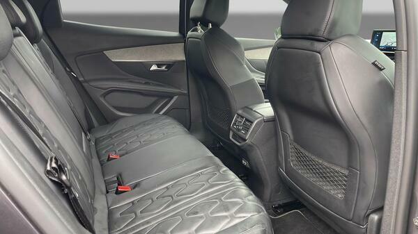 Peugeot 3008 1.2 Puretech Gt Premium Eat8 White #36