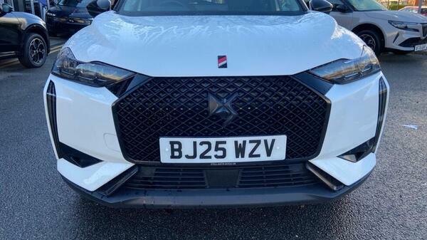 DS DS 3 E-tense 54Kwh Performance Line Suv #36