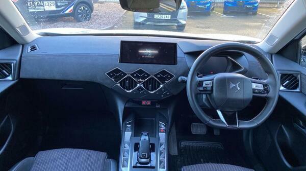 DS DS 3 E-tense 54Kwh Performance Line Suv #10