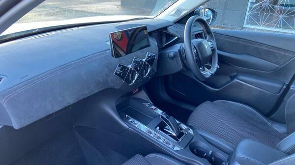 DS DS 3 E-tense 54Kwh Performance Line Suv #20