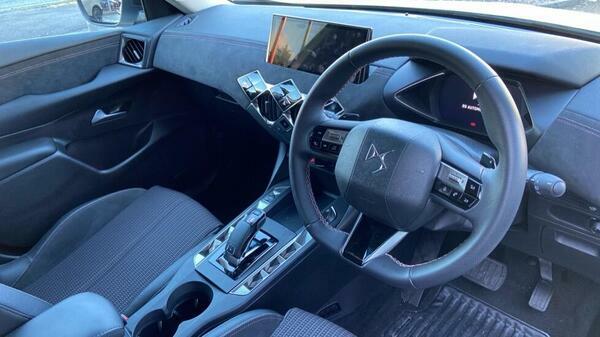 DS DS 3 E-tense 54Kwh Performance Line Suv #19