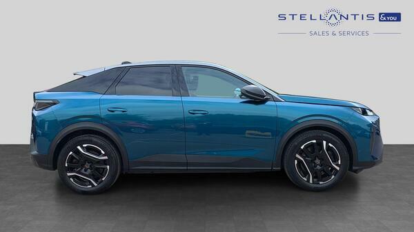 Peugeot 3008 73Kwh Allure Suv 210 Ps  #2