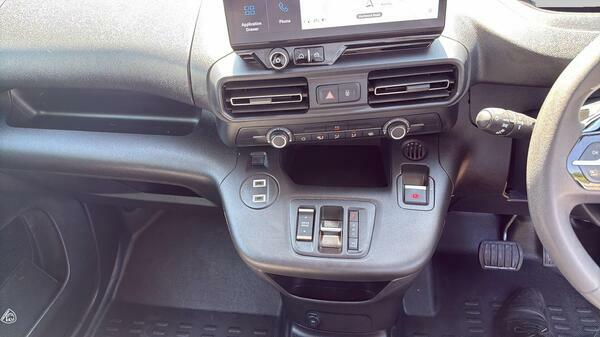 Peugeot Partner Professional Plus Standard Panel Van Swb  #27