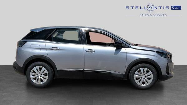Peugeot 3008 1.2 Puretech Active Premium Suv LT22VMR #2