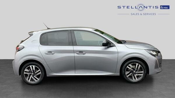 Peugeot 208 1.2 Puretech Allure Premium Hatchback SB72URM #2