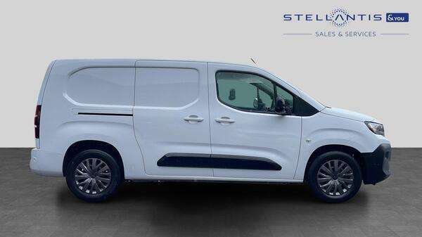 Peugeot E-Partner 750 52Kwh Professional Long Panel Van 6Dr  #2
