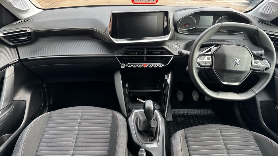 Peugeot 208 1.2 Puretech Active Premium Hatchback  #4