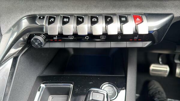 Peugeot 3008 Allure Black #23