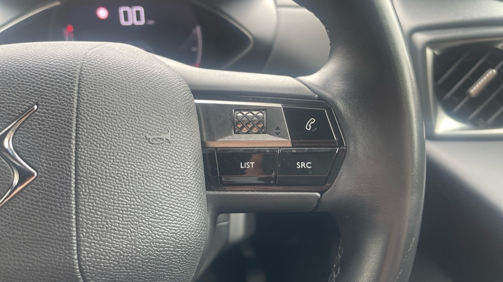 DS DS 3 Crossback Hatchback Grey #24