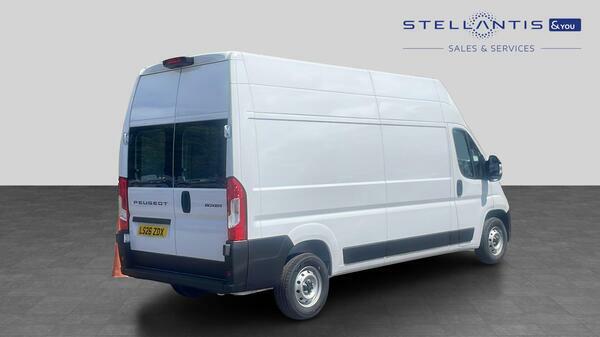 Peugeot Boxer 2.2 Bluehdi 335 Professional Panel Van  #3