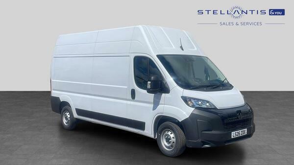 Peugeot Boxer 2.2 Bluehdi 335 Professional Panel Van 