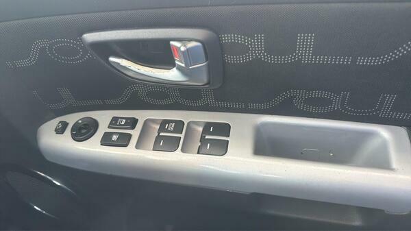 Kia Soul 1.6 Crdi 2 Silver #33