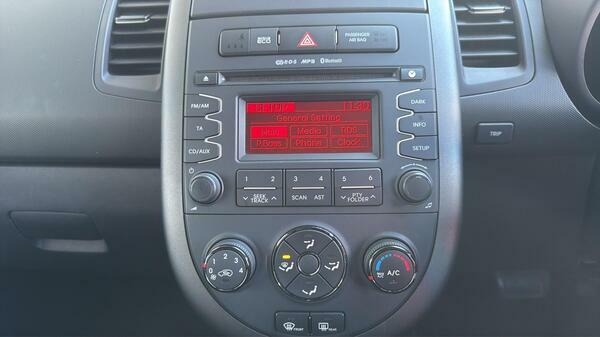 Kia Soul 1.6 Crdi 2 Silver #30