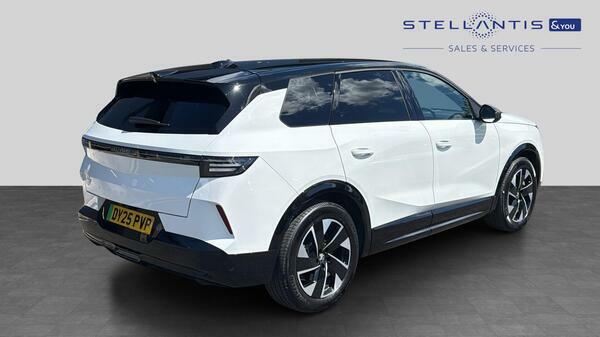 Vauxhall Grandland 73Kwh Gs Suv 213 Ps DY25PVP #3