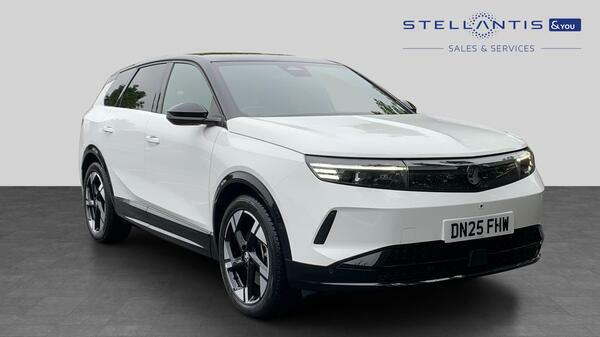 Vauxhall Grandland 73Kwh Ultimate Suv 213 Ps DN25FHW