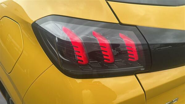 Peugeot 208 1.2 Puretech Allure Premium Hatchback WU23YNR #5
