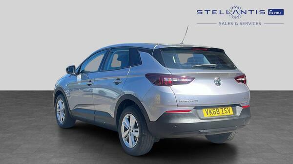 Vauxhall Grandland X 1.5 Turbo D Blueinjection Se Suv  #4