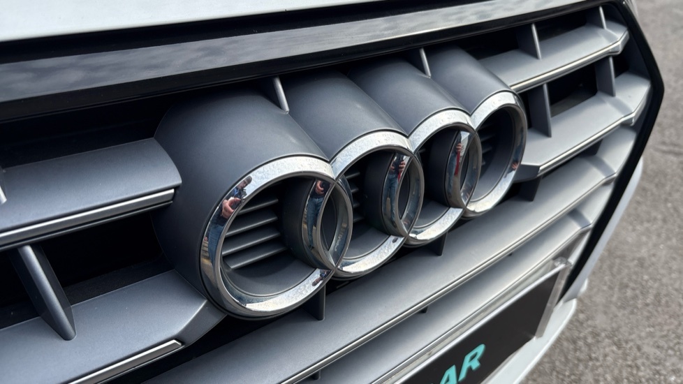 Audi Q5 2L Black Edition Grey #33