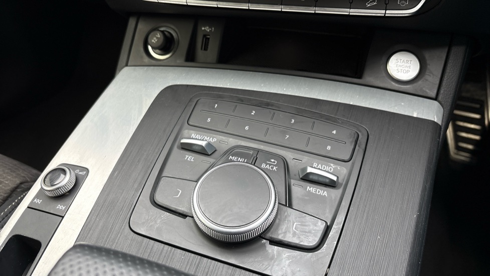 Audi Q5 2L Black Edition Grey #21