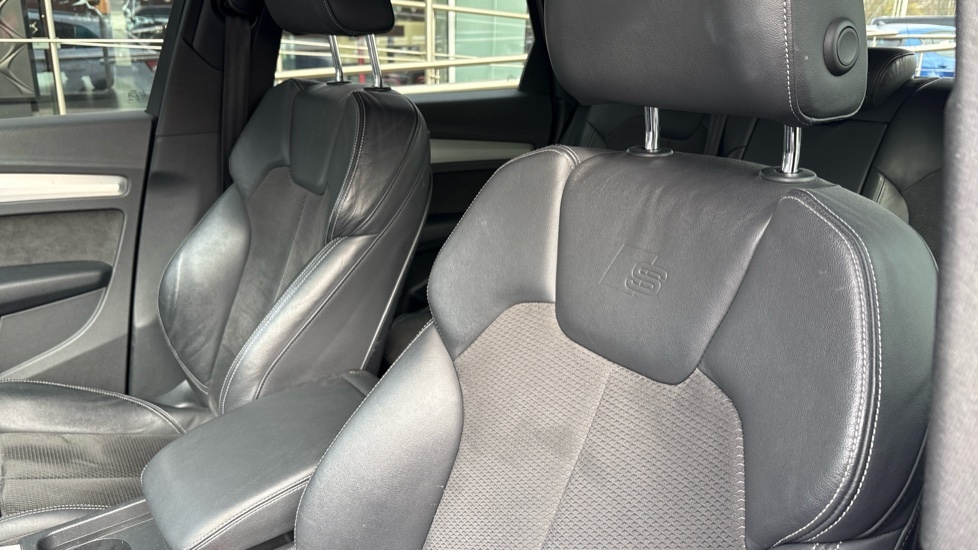 Audi Q5 2L Black Edition Grey #32