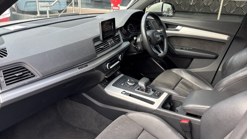 Audi Q5 2L Black Edition Grey #12