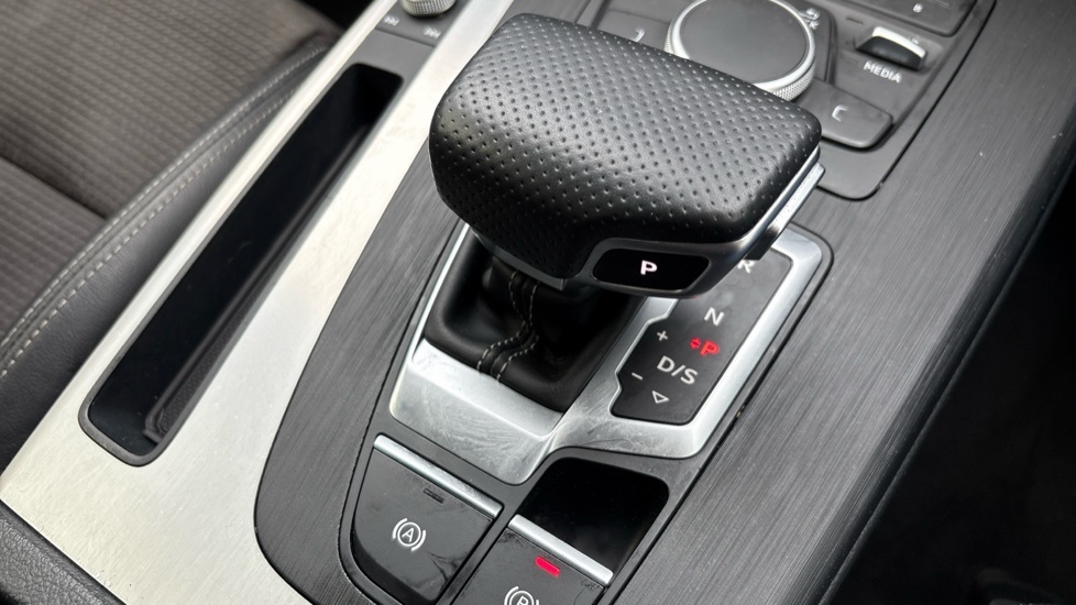 Audi Q5 2L Black Edition Grey #20