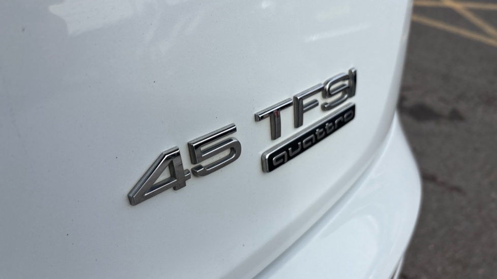 Audi Q5 2L Black Edition Grey #29