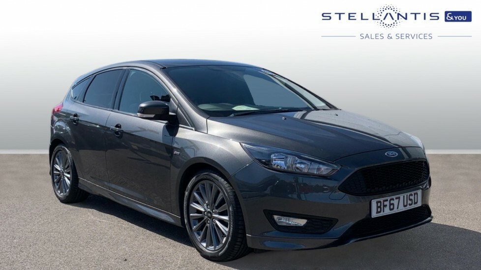 Ford Focus 1.0T Ecoboost St-line Hatchback