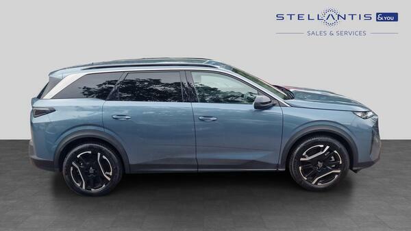 Peugeot 5008 73Kwh Allure Suv 210 Ps KJ25VYH #2