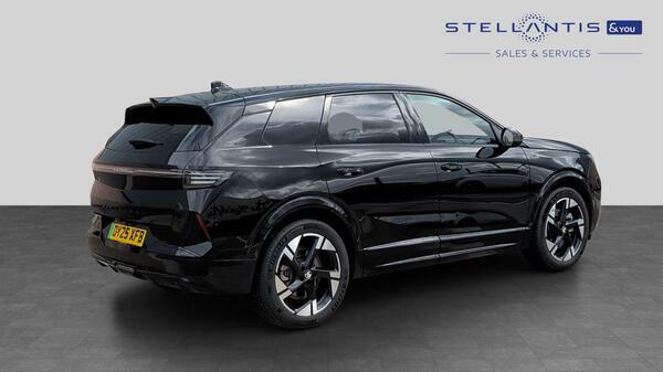 Vauxhall Grandland 73Kwh Ultimate Suv 213 Ps DY25XFB #3