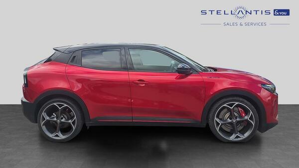 Alfa Romeo Junior 54Kwh Elettrica Veloce Suv 280  #2