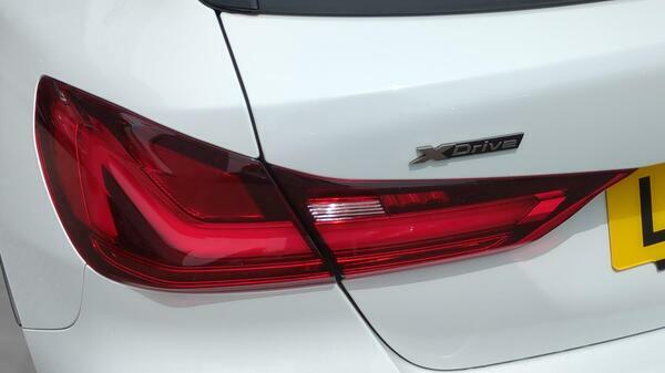 BMW 1 Series 2.0 M135i Hatchback Xdrive Euro 6 LG70MYC White #5
