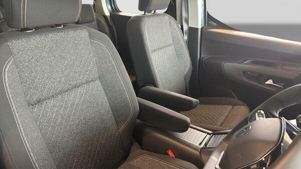 Peugeot e-Rifter Mpv Green #15