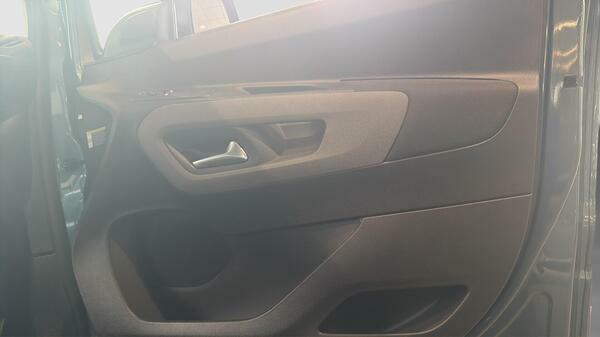 Peugeot e-Rifter Mpv Green #33