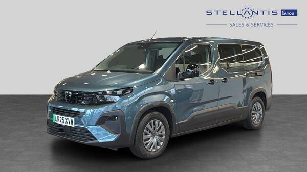 Peugeot e-Rifter Mpv Green #10