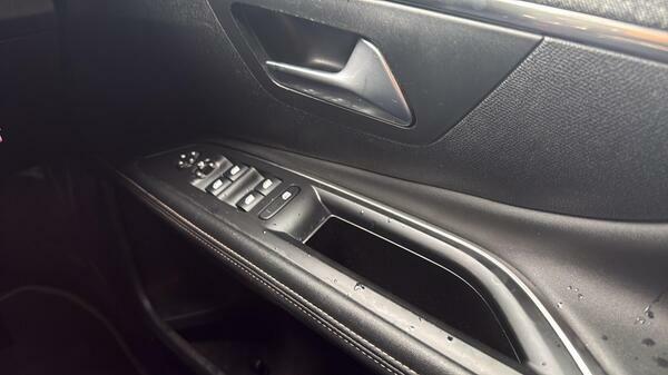 Peugeot 5008  Grey #32