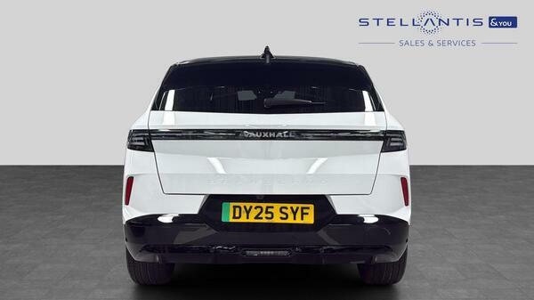 Vauxhall Grandland 73Kwh Gs Suv 213 Ps DY25SYF #4