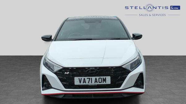 Hyundai I20 Hatchback White #10