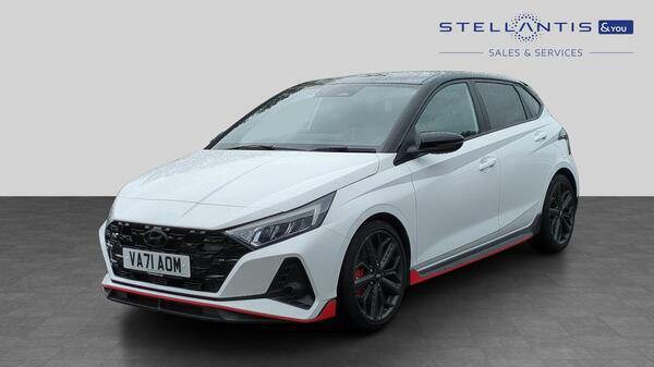 Hyundai I20 Hatchback White #8