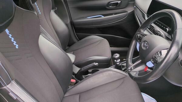 Hyundai I20 Hatchback White #17
