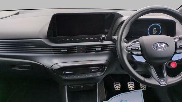 Hyundai I20 Hatchback White #27