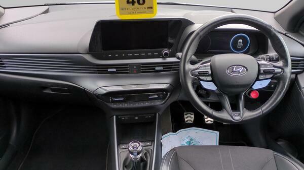 Hyundai I20 Hatchback White #38