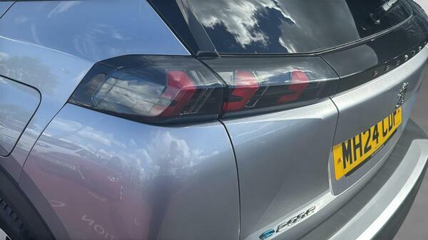 Peugeot e-2008 50Kwh Gt Suv 7Kw Charger 136 #5