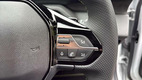 Peugeot 408 1.2 Hybrid 145 Gt Premium E-dsc6 Black #21