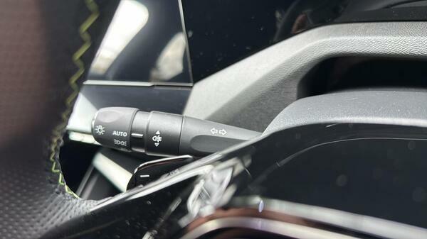 Peugeot 408 1.2 Hybrid 145 Gt Premium E-dsc6 Black #22