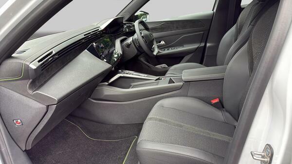 Peugeot 408 1.2 Hybrid 145 Gt Premium E-dsc6 Black #31