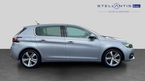 Peugeot 308 1.2 Puretech Gpf Allure Hatchback Manua  #2